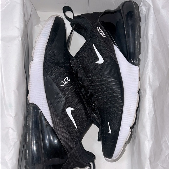 Nike Air Max 270 Black and White Sneakers - Picture 1 of 1